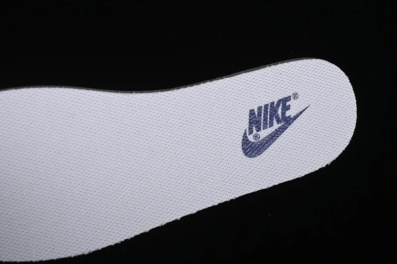 All categories Nk SB Dunk series Nk SB Dunk Low low-top sneakers Nk Dunk Low Cake Bear Jiuqi white and yellow low-top casual sneakers FN8913-141